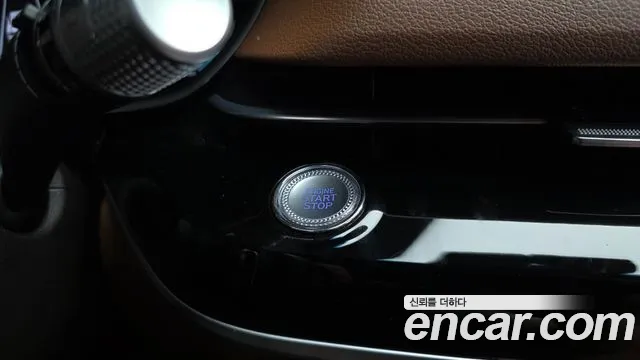 Genesis G80 Бензин 2.5 турбо AWD — Фото автомобиля 19