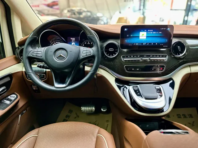 Mercedes-Benz V-Class — Фото автомобиля 9