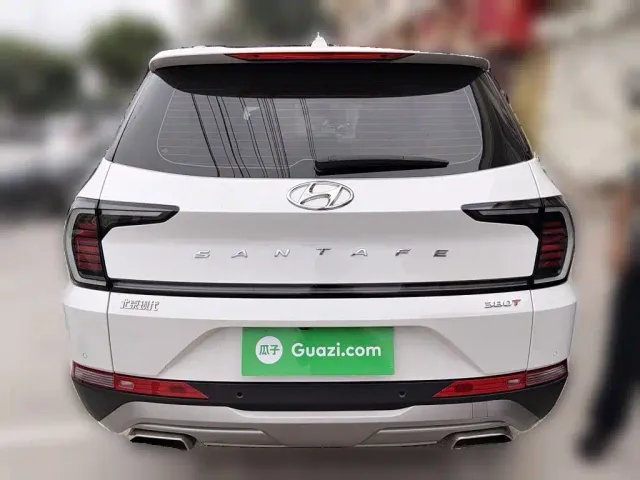 Hyundai Santa Fe — Фото автомобиля 3