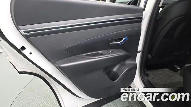 Hyundai Tucson Tucson (NX4) Бензин 1.6 турбо 2WD — Фото автомобиля 25