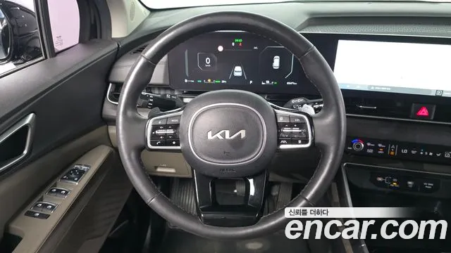Kia Carnival Generation 4 — Фото автомобиля 20
