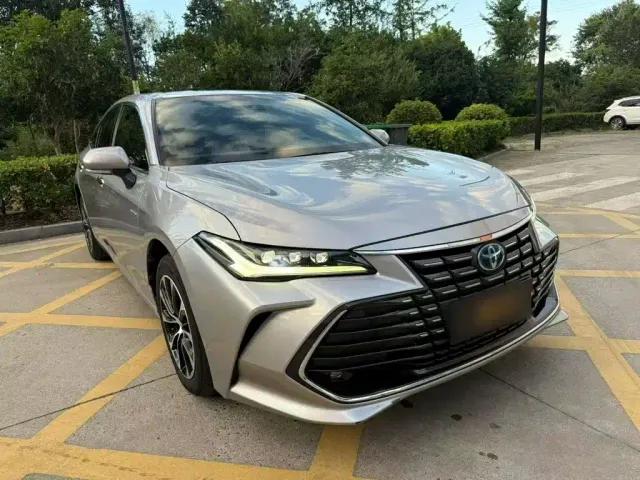 Toyota Avalon — Фото автомобиля 12