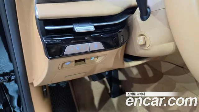 Genesis G80 Бензин 2.5 турбо AWD — Фото автомобиля 19