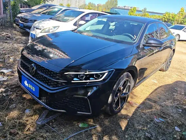Фотография автомобиля — Volkswagen Passat