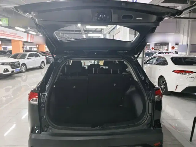 Toyota Frontlander — Фото автомобиля 18