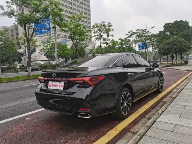 Toyota Avalon — Фото автомобиля 11