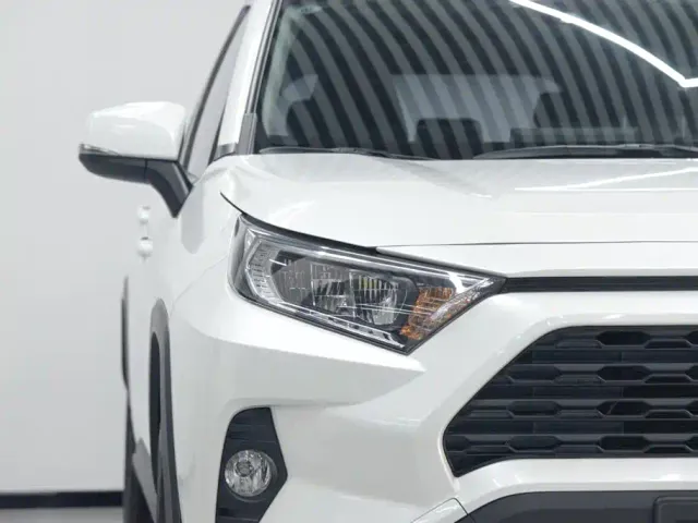 Toyota RAV4 — Фото автомобиля 4