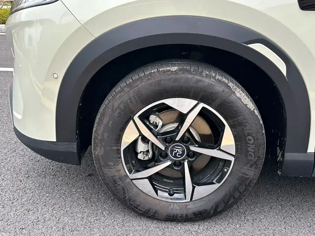 BYD Yuan UP — Фото автомобиля 15