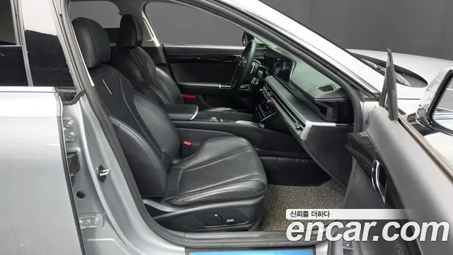 Hyundai Grandeur GN7 — Фото автомобиля 16