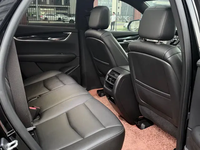 Cadillac XT5 — Фото автомобиля 15