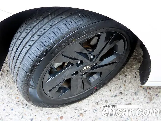 Hyundai Avante CN7 — Фото автомобиля 20