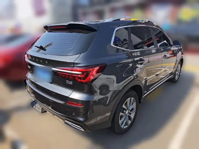 Roewe RX5 — Фото автомобиля 9