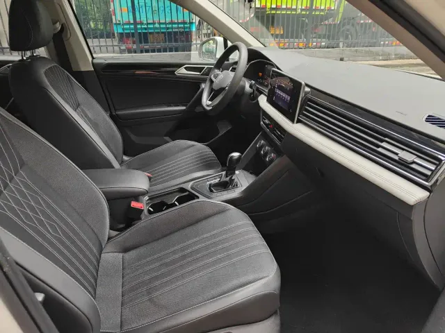 Volkswagen Tiguan L — Фото автомобиля 9