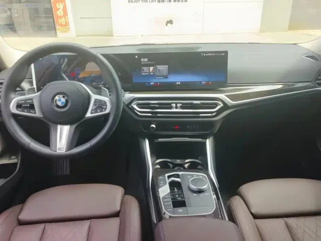 BMW 3 Series — Фото автомобиля 12