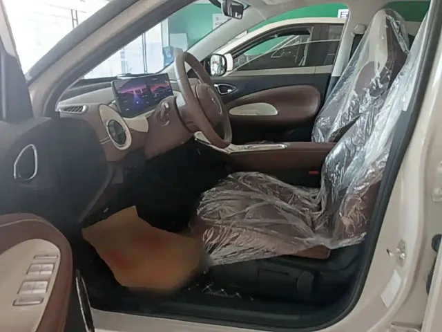 Wuling Bingo — Фото автомобиля 14
