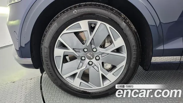 Genesis GV70 Electrified GV70 — Фото автомобиля 5
