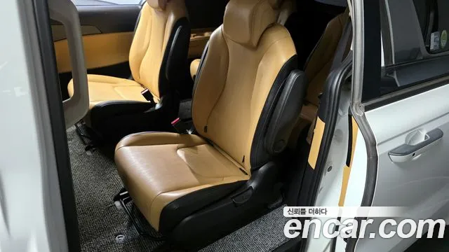 Kia Canival Carnival 4 поколение Дизель 9 мест Prestige — Фото автомобиля 11