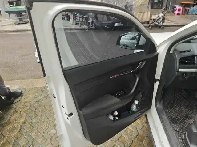 Škoda Kamiq 2021 1.5L Manual Standard — Фото автомобиля 7