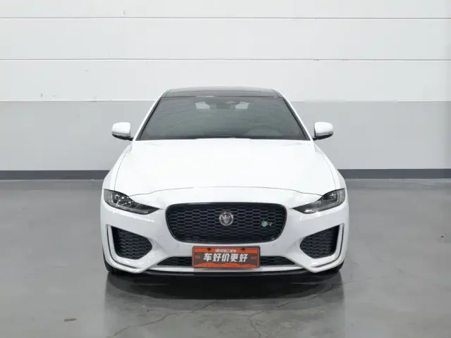 Jaguar XEL — Фото автомобиля 3