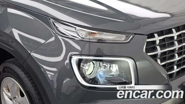 Hyundai Venue — Фото автомобиля 7