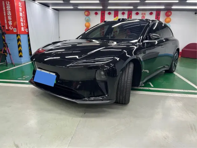 Фотография автомобиля — Nio ET5 Touring