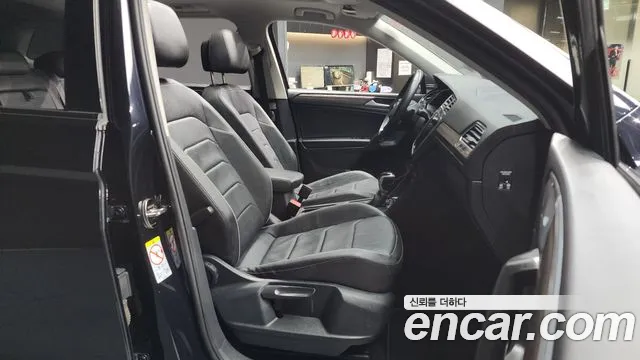 Volkswagen Tiguan — Фото автомобиля 11