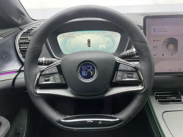 BYD Han — Фото автомобиля 14