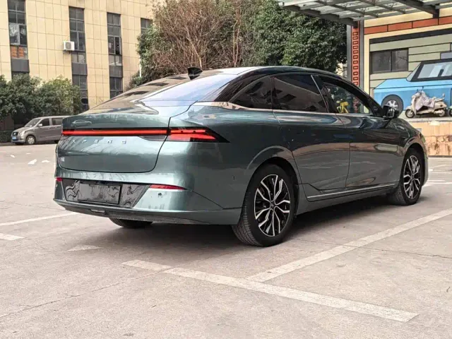 Xpeng P5 — Фото автомобиля 18