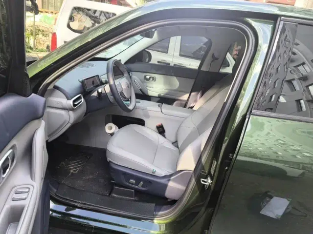 Leapmotor A10 — Фото автомобиля 11
