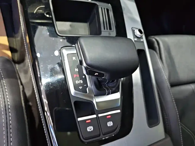 Audi Q5L — Фото автомобиля 13