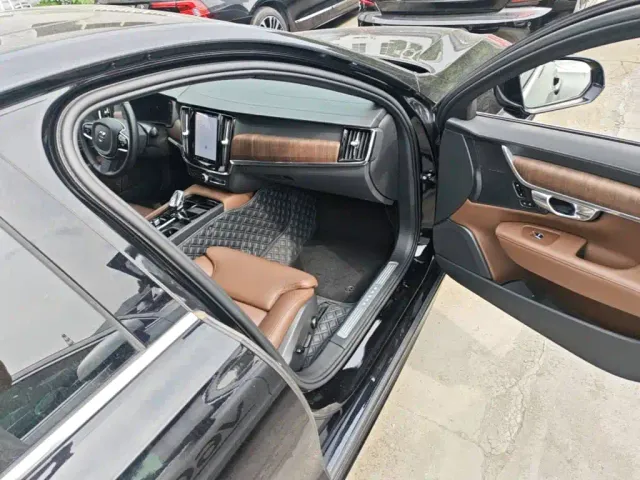 Volvo S90 — Фото автомобиля 8