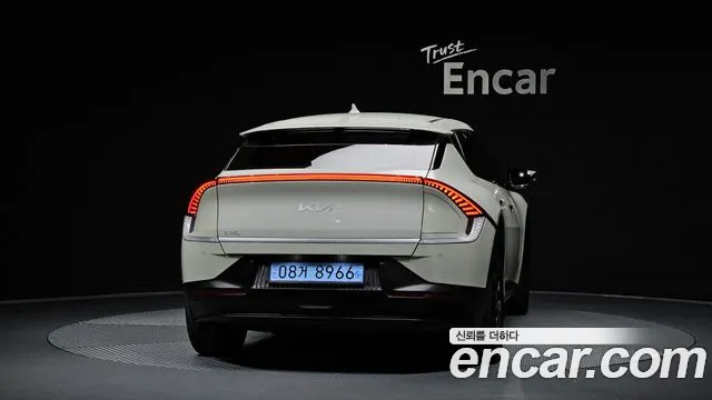 Kia EV6 — Фото автомобиля 4