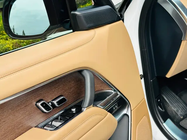 Land Rover Range Rover — Фото автомобиля 10
