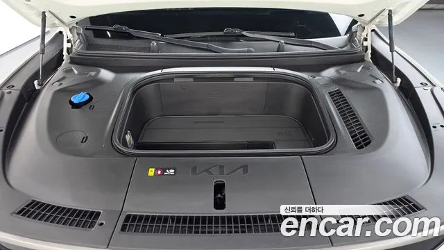 Kia EV9 — Фото автомобиля 6