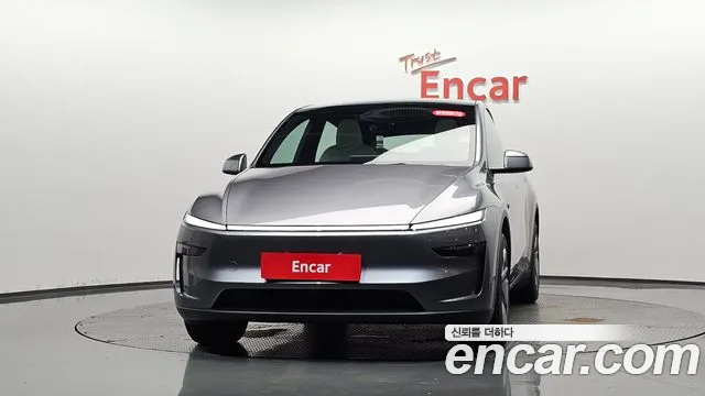 Tesla Model Y — Фото автомобиля 3