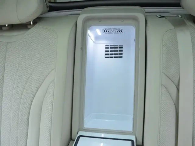 Denza Z9GT — Фото автомобиля 14