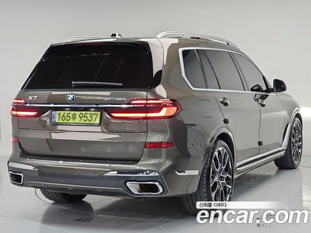 BMW X7 — Фото автомобиля 3