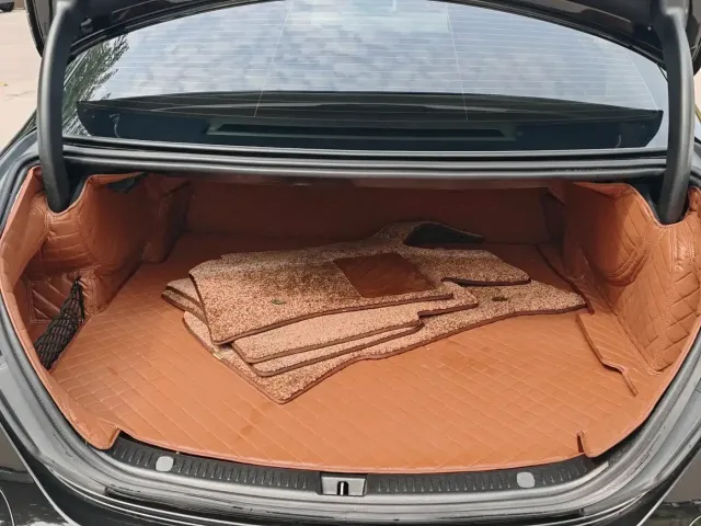 Mercedes-Benz E-Class — Фото автомобиля 11