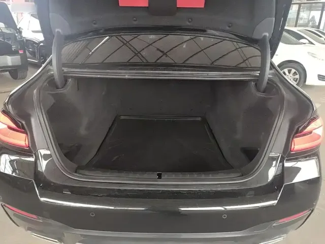 BMW 5 Series — Фото автомобиля 18