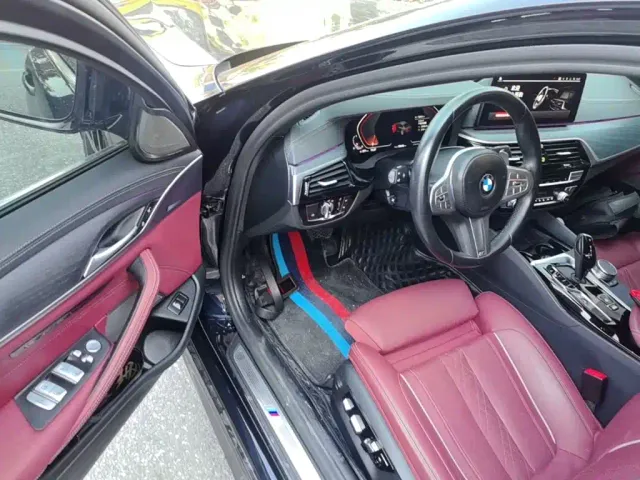 BMW 5 Series — Фото автомобиля 15