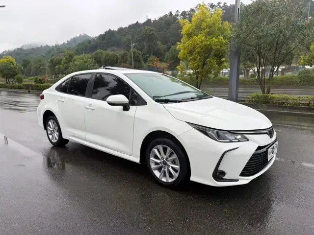 Toyota Corolla — Фото автомобиля 3