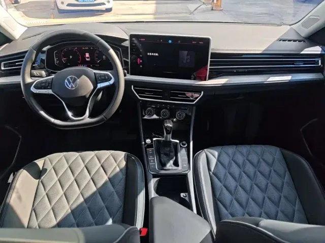 Volkswagen Sagitar — Фото автомобиля 9