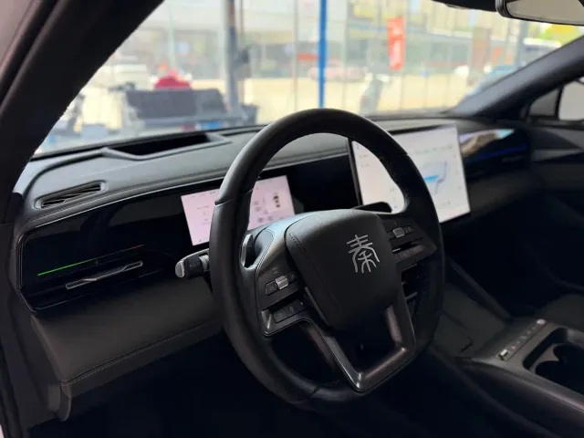 BYD Qin L — Фото автомобиля 5