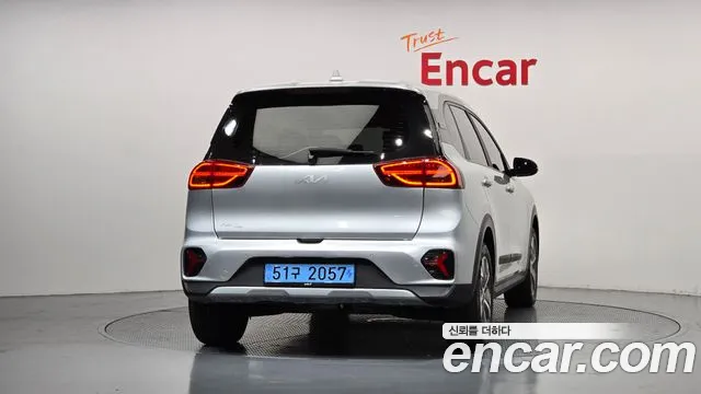 Kia Niro — Фото автомобиля 4