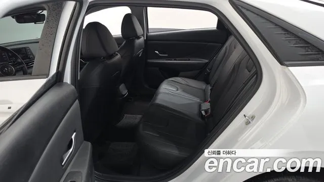 Hyundai AVANTE Avante (CN7) 1.6 LPi (Для проката) — Фото автомобиля 9