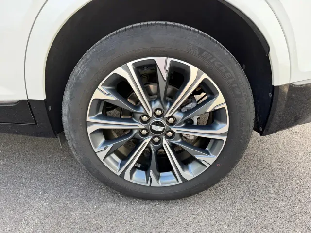 Cadillac XT5 — Фото автомобиля 12