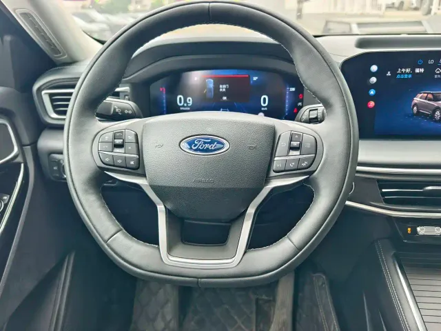 Ford Explorer — Фото автомобиля 7