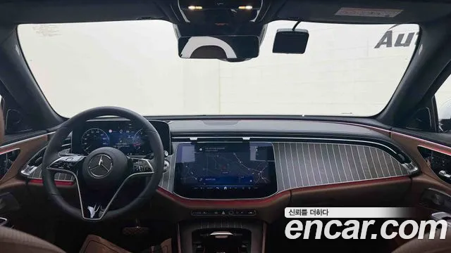 Mercedes-Benz E-Class — Фото автомобиля 15