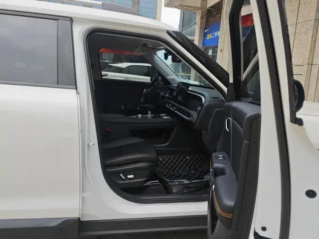 BAIC BJ30 — Фото автомобиля 8