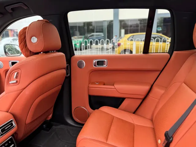 Li Auto L7 — Фото автомобиля 28